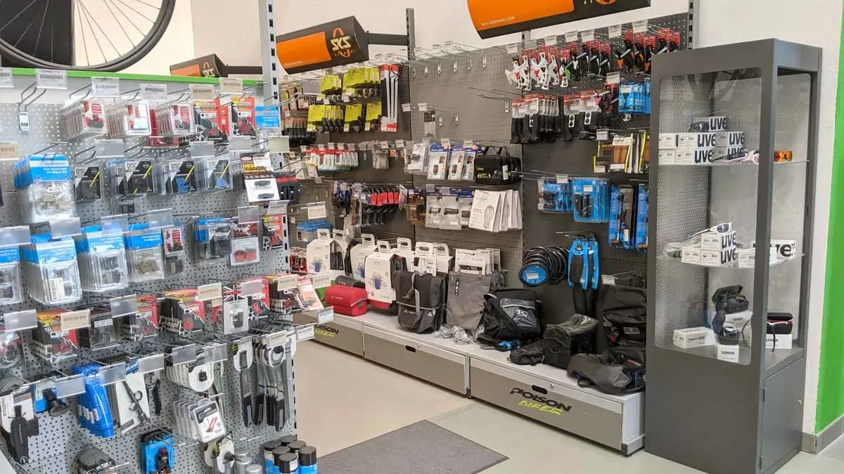 poison-concept-store-fahrradzubehoer-shop