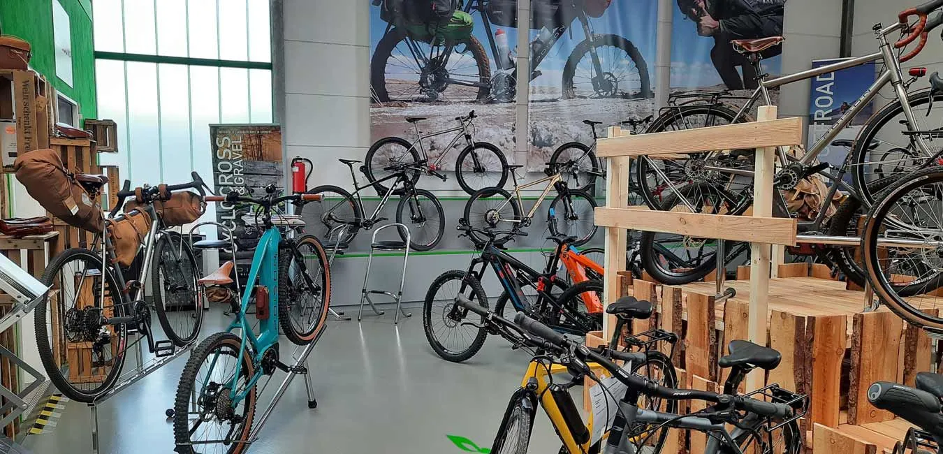 poison-concept-store-ebikes poison-concept-store-ebikes